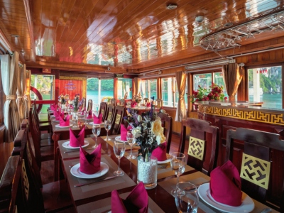 Cozy-Bay-Cruise-Restaurant_2-1024x576