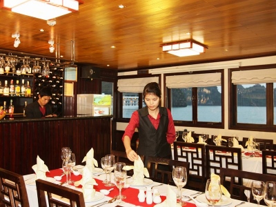 du-thuyen-gardenbay-premium-Restaurant-(5)