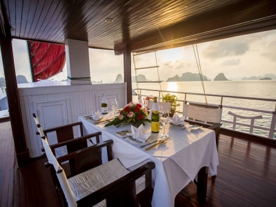 halong-bay-cruise-prince-junk_07