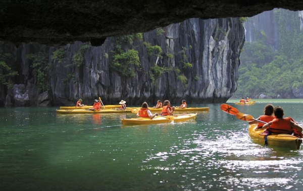 Tour Du Thuyền Carina 3 Ngày 2 Đêm