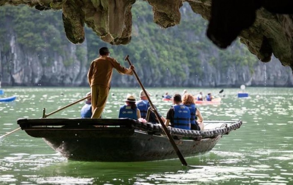 Tour Du Thuyền Glory Legend 2 Ngày 1 Đêm