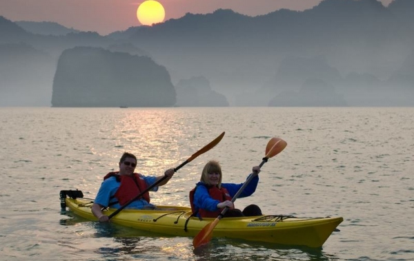 Tour Du Thuyền Indochina Sails 3 Ngày 2 Đêm