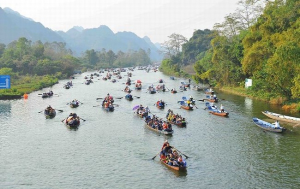 Du Lịch Hà Nội - Chùa Hương - Đền Đức Thánh Cả - Hà Nội 1 Ngày